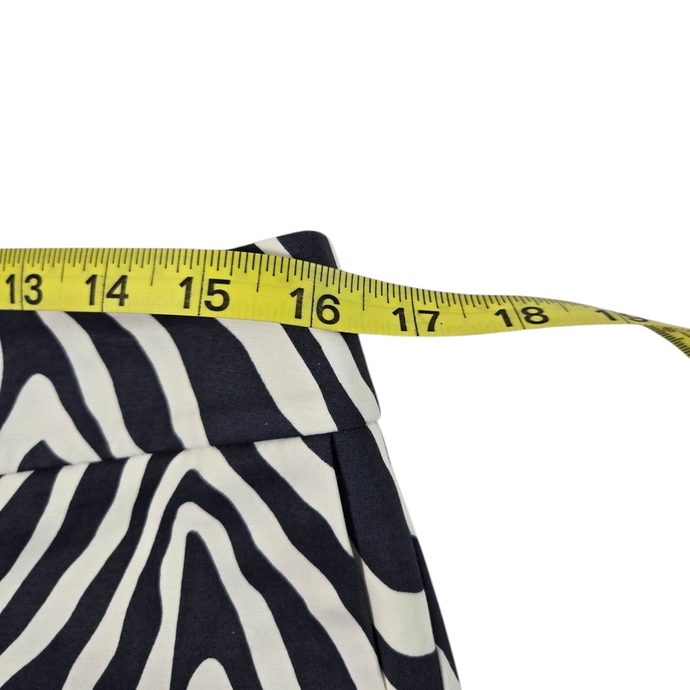 NWOT Zebra Print Marie Oliver Women's Shorts Sz 8 - Picture 6 of 10